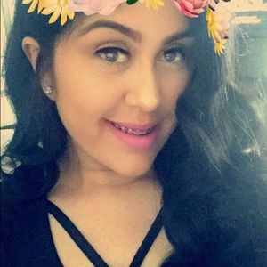 Meet your Posher, Denise